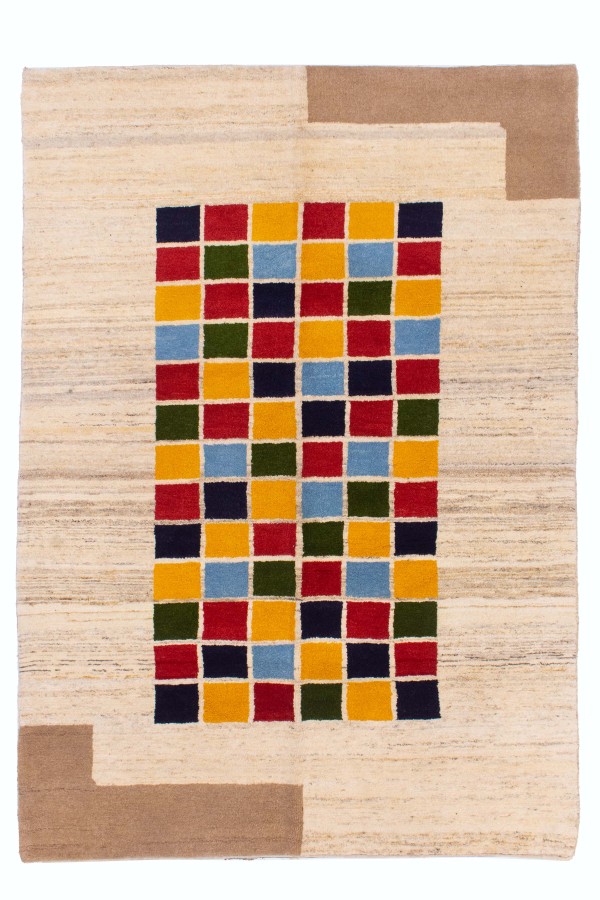 گبه دستباف قشقایی خشتی رنگی حاشیه کرم چهار متری کد 2699